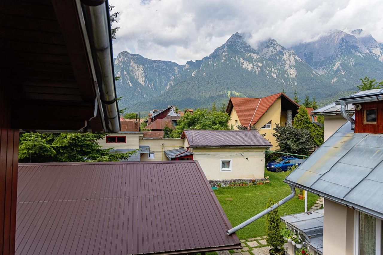 Pensiunea Montan Busteni Hotel Exterior photo